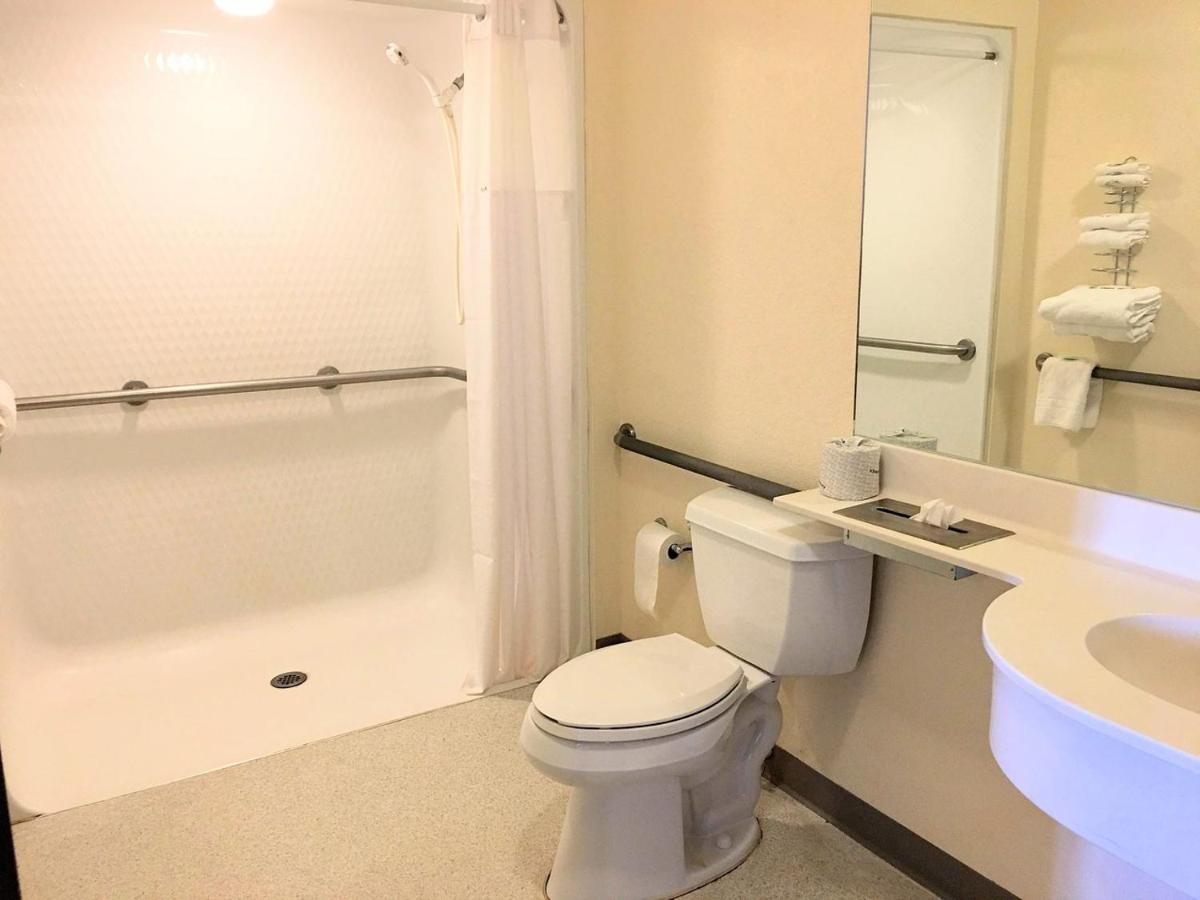 Chadron Inn & Suites Buitenkant foto