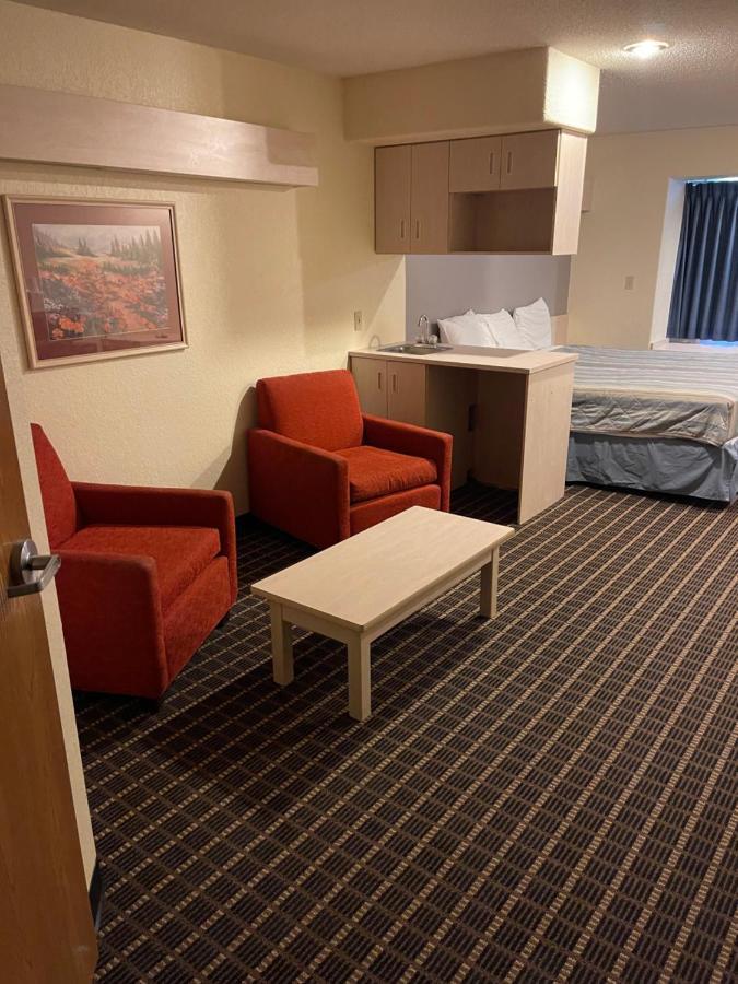 Chadron Inn & Suites Buitenkant foto