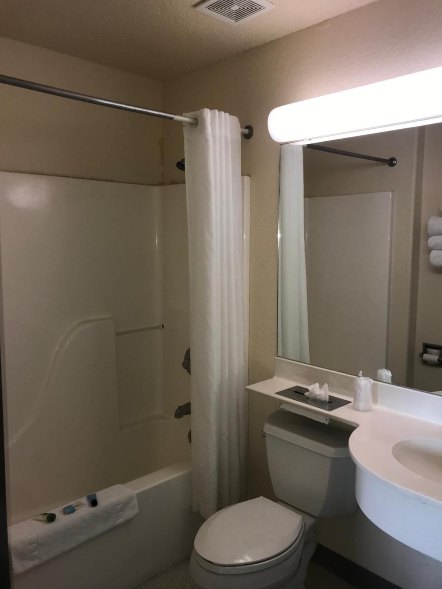Chadron Inn & Suites Buitenkant foto