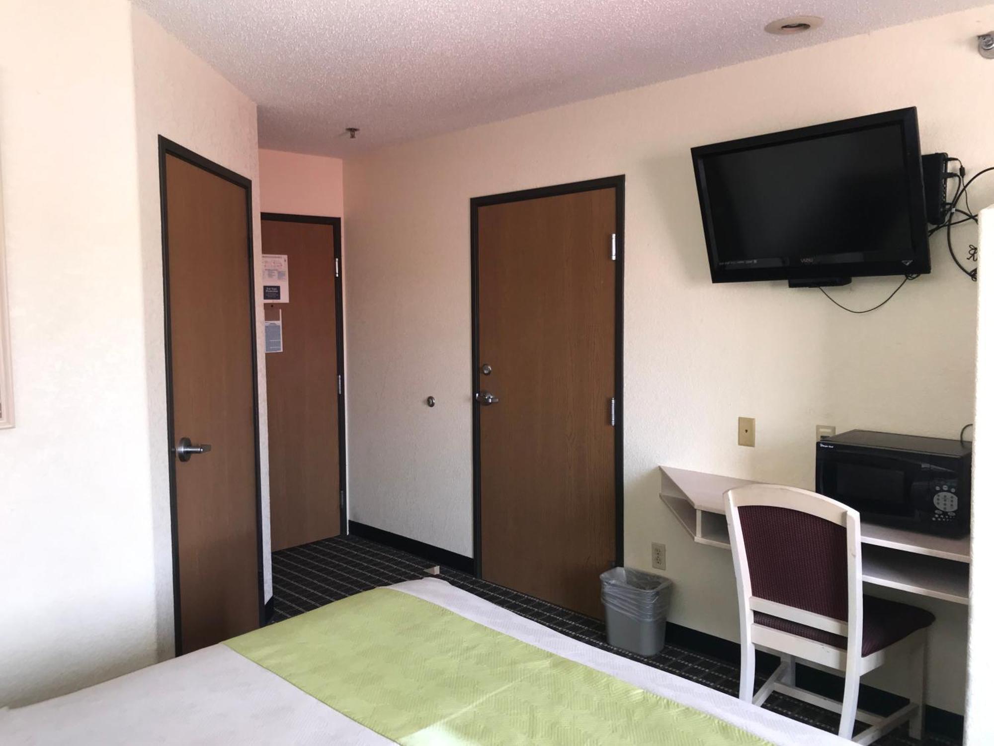Chadron Inn & Suites Buitenkant foto