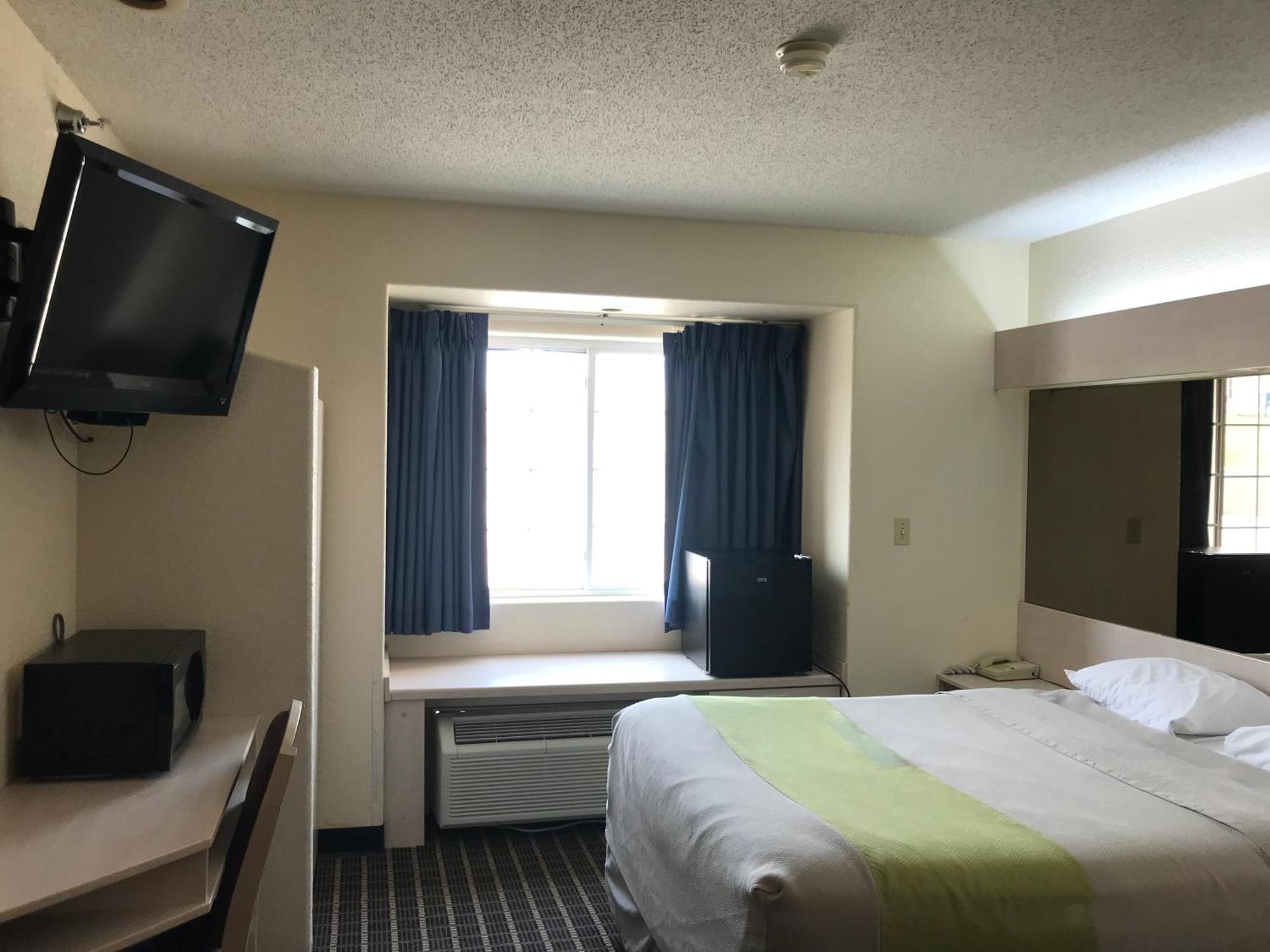 Chadron Inn & Suites Buitenkant foto
