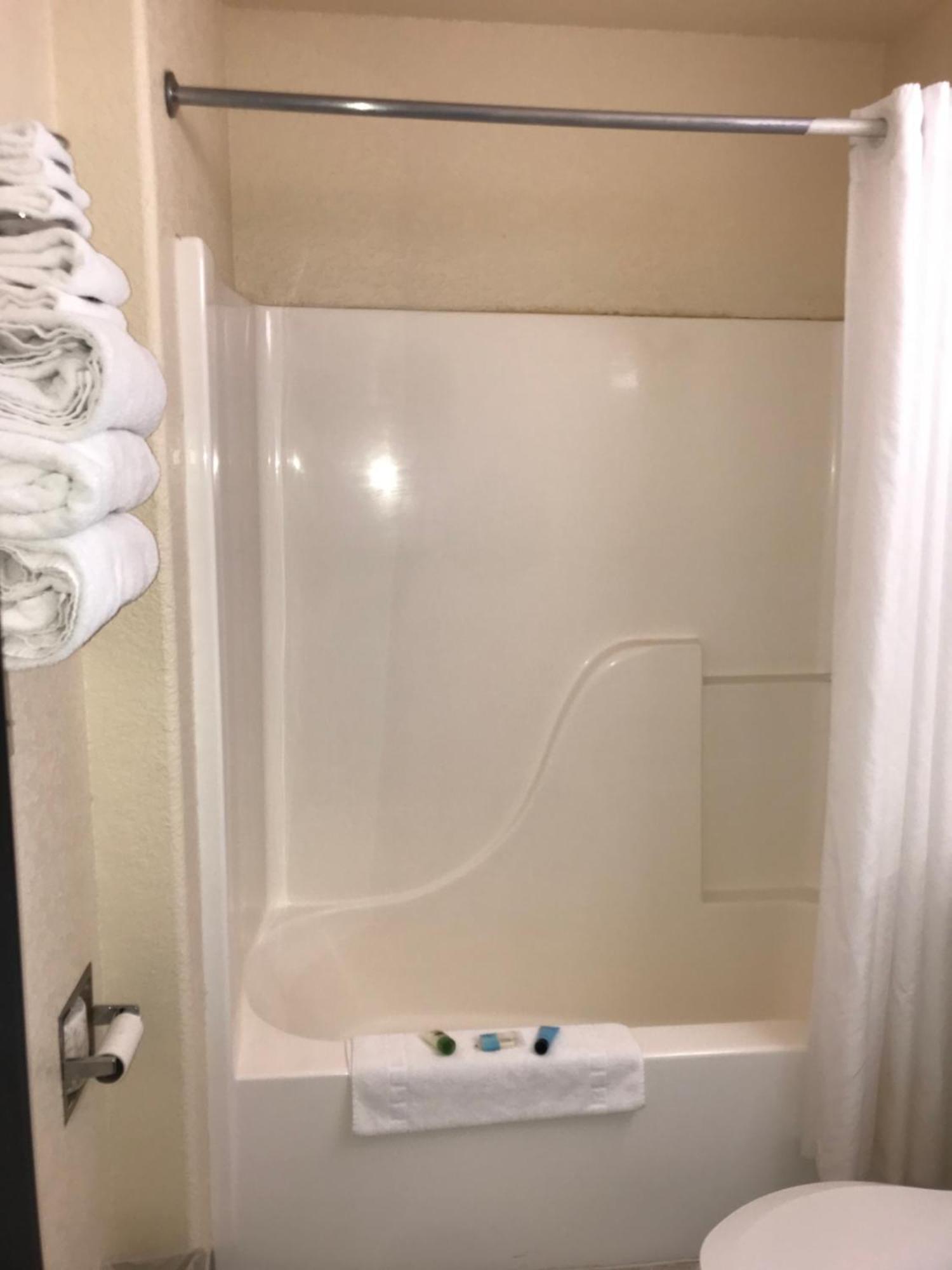 Chadron Inn & Suites Buitenkant foto